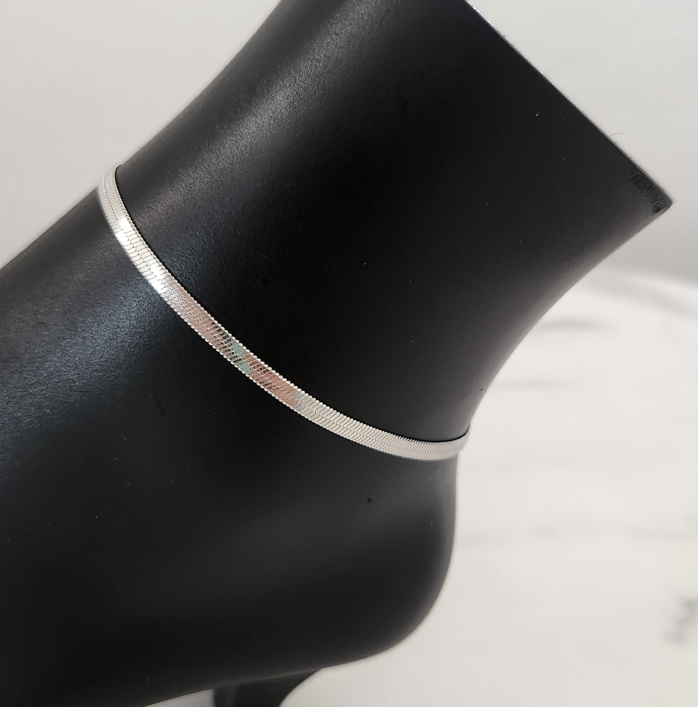 Sleek Silver Snake Chain Anklet - Picture 3 of 12